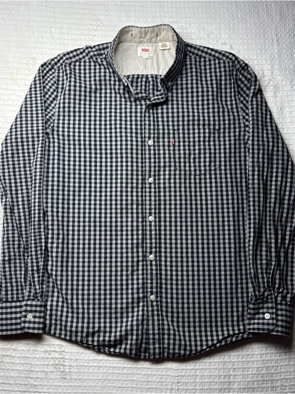 Levi's Men's Large Long Sleeve Checkered Collared Button-Down Casual Shirt